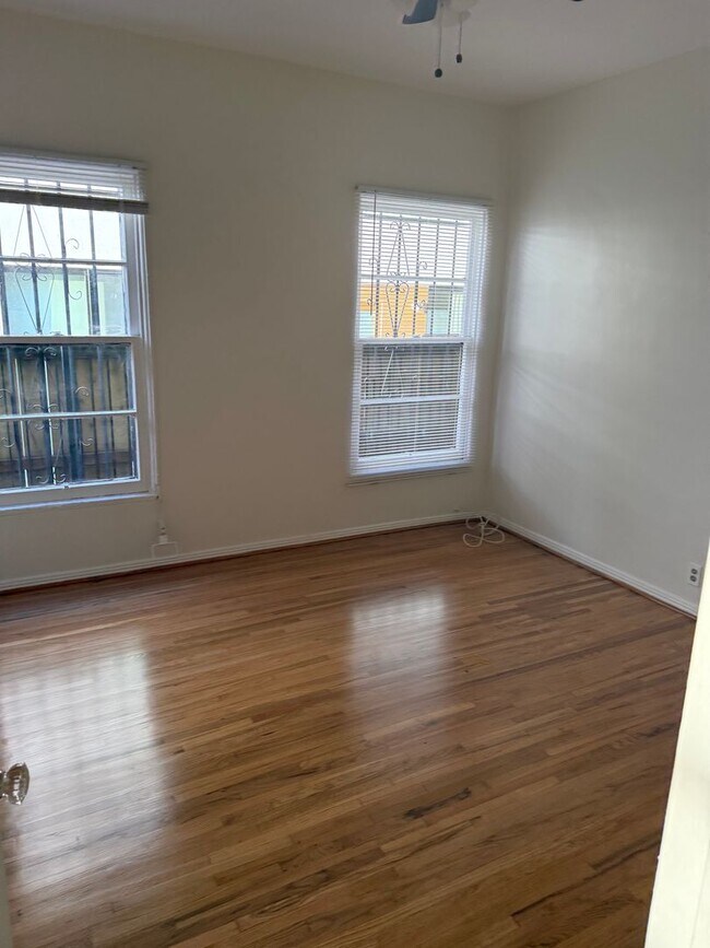 Building Photo - 3787 1/2-3789 W 9th St