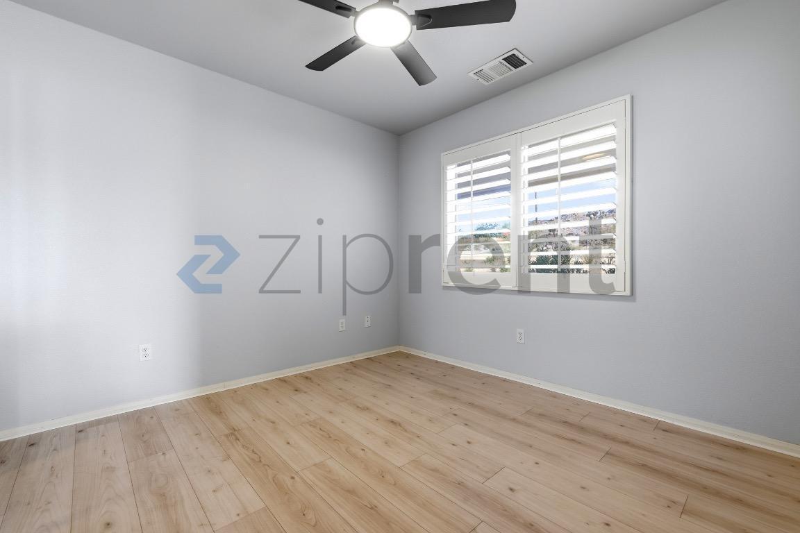 Building Photo - Unit