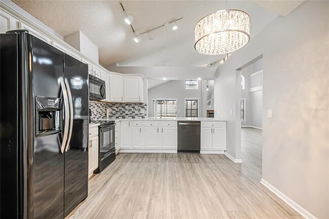 Building Photo - 2705 Stone Oak Dr