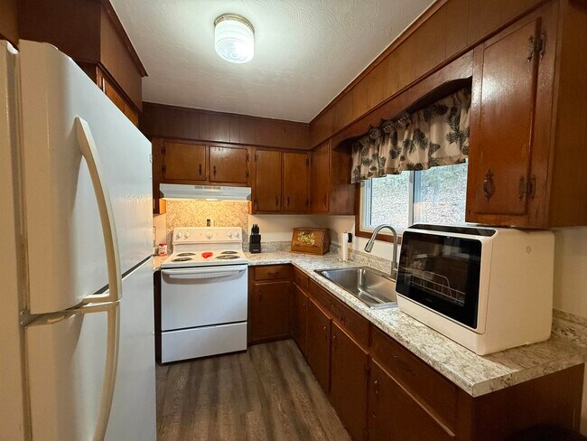 Building Photo - 14 Broken Bow Dr