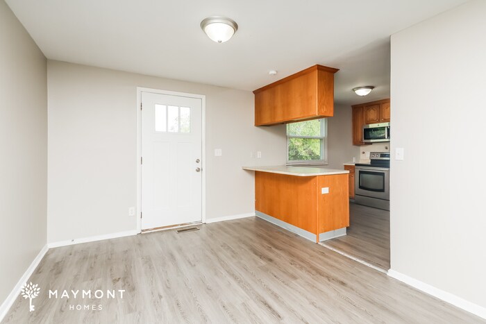 Building Photo - 9612 Springwater Ln