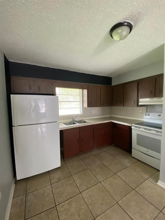Building Photo - 705 Pineville Ln