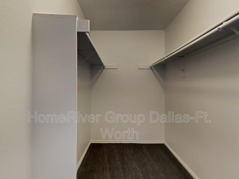 Building Photo - 7209 Chaucer Dr
