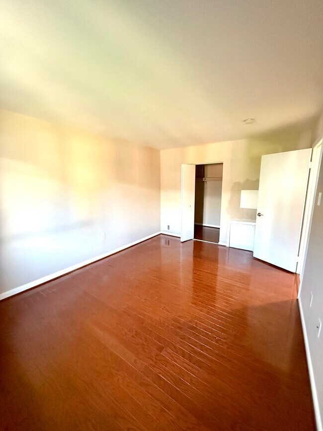 Building Photo - 8651 Madera Ct