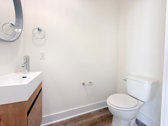 Building Photo - Spacious 3-Bedroom Townhome at Highbury | Modern Living Near Tennessee Tech