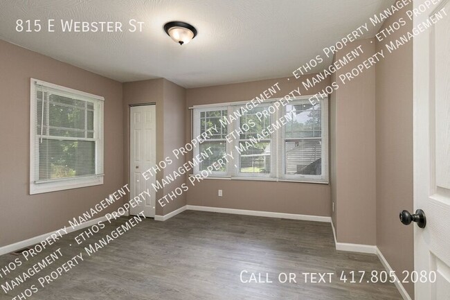 Building Photo - 815 E Webster St
