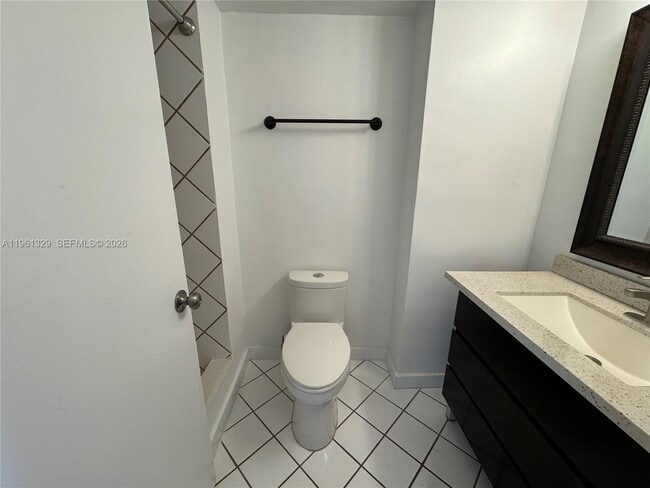 Building Photo - 18041 Biscayne Blvd