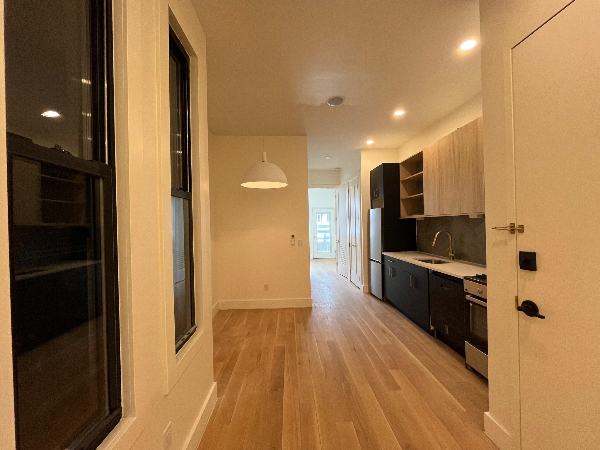 Building Photo - 51 Grace St