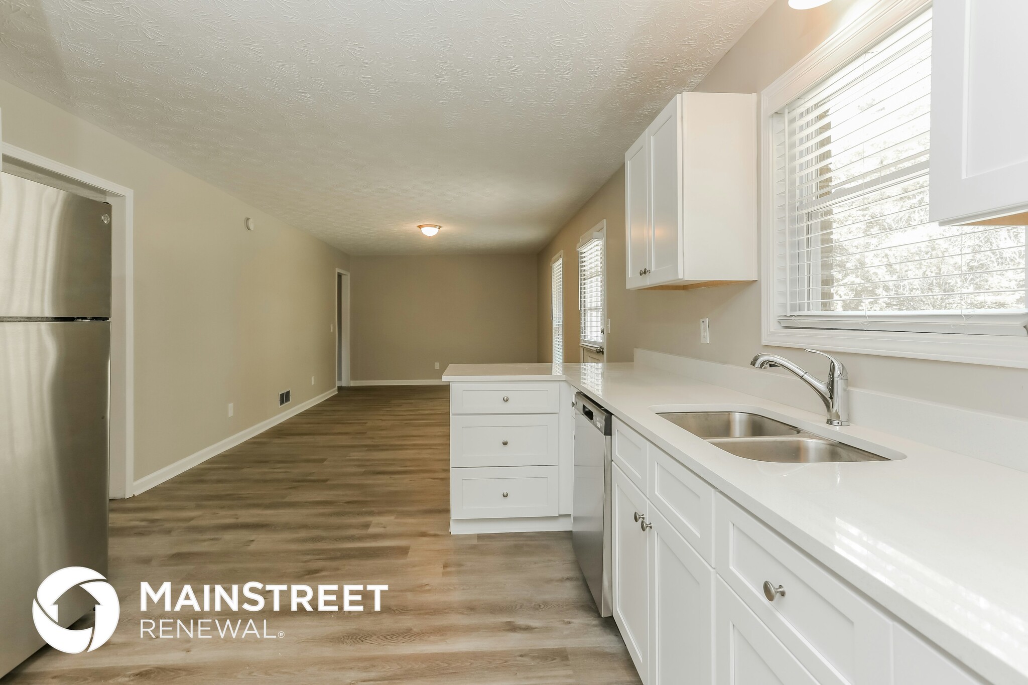 Building Photo - 6165 Marilla St