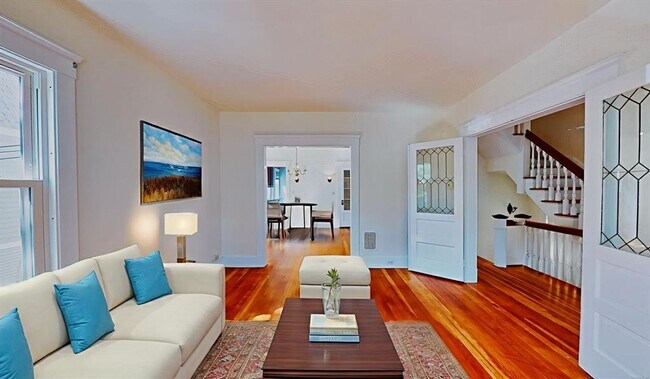 Building Photo - 134 Mansfield St