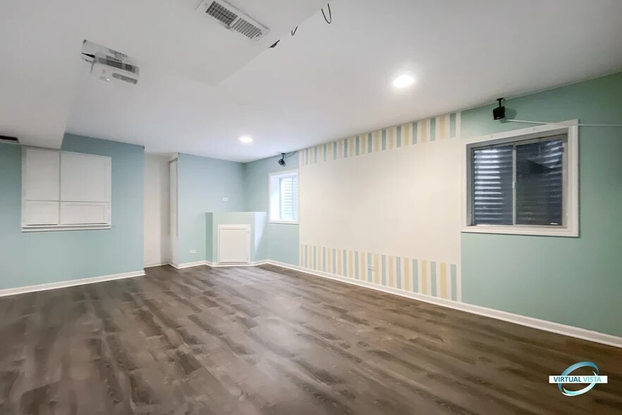 Building Photo - 3270 Hopewell Dr