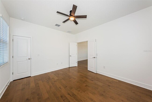 Building Photo - 1701 25th Ave N