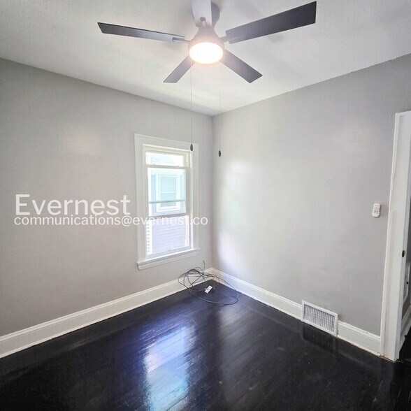 Building Photo - 3411 Beechwood Ave