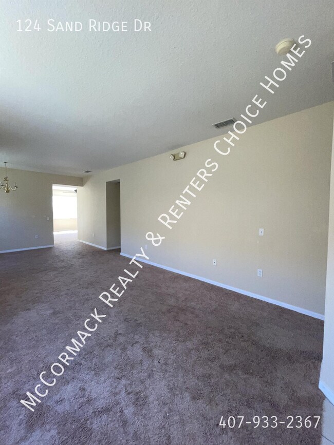 Building Photo - 124 Sand Ridge Dr