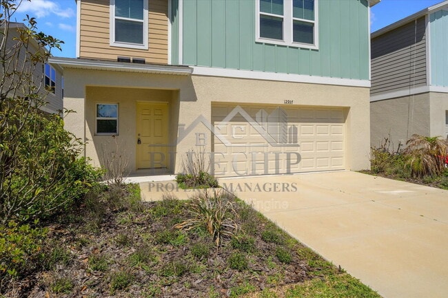 Building Photo - 12937 Camarillo Pl