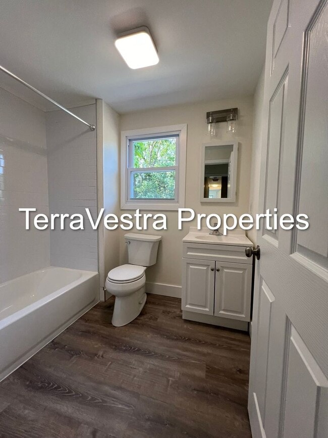 Building Photo - 4 Bed / 2 Full Bath in Millville!