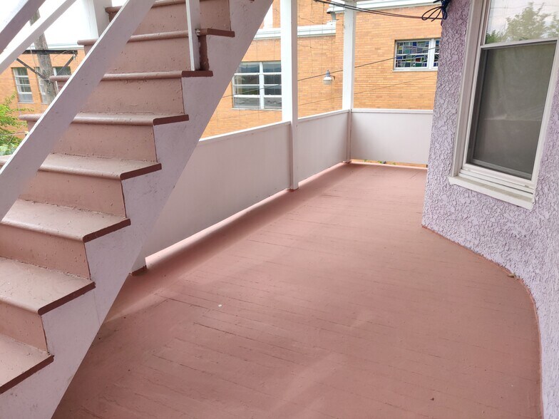 Back Balcony p1 - 225 S Main Ave