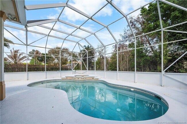 Building Photo - 2529 SW Park Meadows Trail