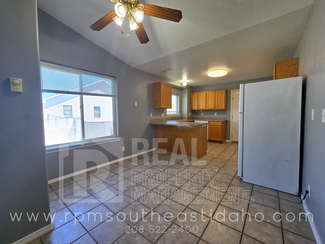 Building Photo - Spacious & Updated 4 Bedroom, 3 Bathroom Twin Home in Ammon (Idaho Falls) for Rent by Real Proper...