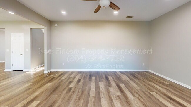 Building Photo - 12383 Tropic Dr