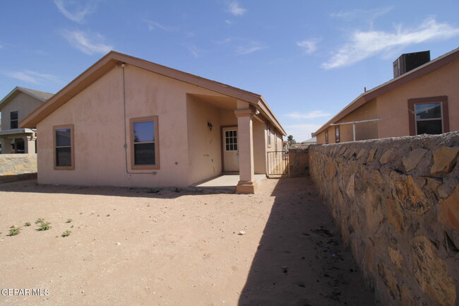 Building Photo - 14009 Robert Ituarte Dr