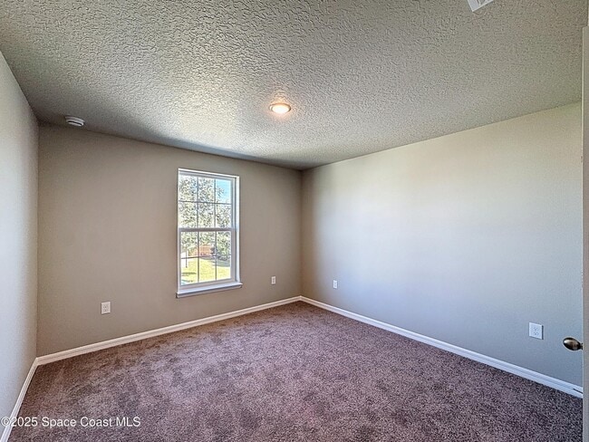 Building Photo - 534 L M Davey Ln