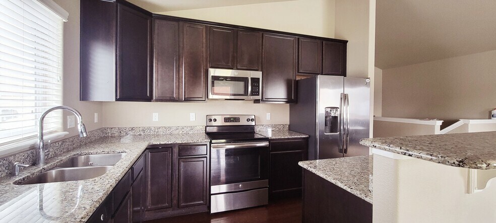 Building Photo - 6729 Kearsarge Dr