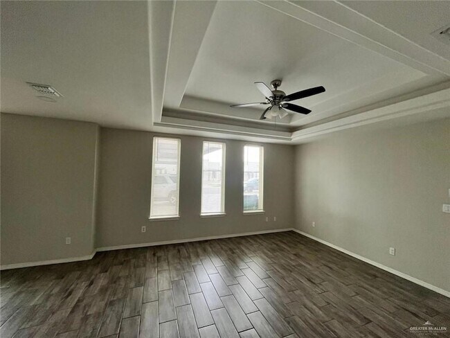 Building Photo - 1413 Alta Vista Dr