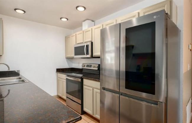 Building Photo - Up-Dated 3 Bedroom 1.5 Baths Centrally Loc...