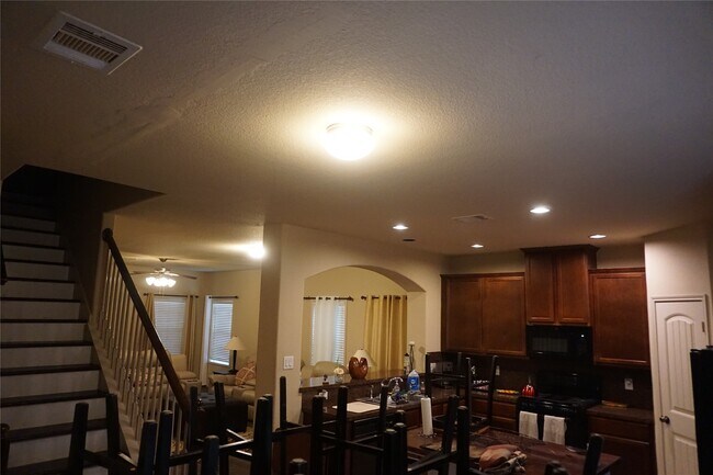 Building Photo - 22007 Silverfield Park Ln