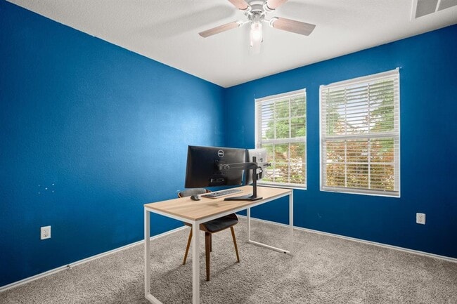 Building Photo - 4000 Fort Collins Way