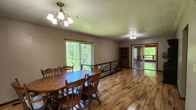 Building Photo - Beautiful Home in Condon