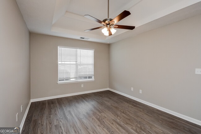 Building Photo - 10 Zebulon Pl