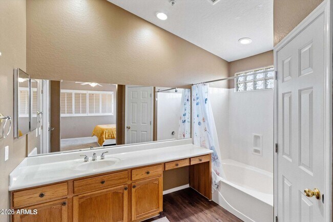 Building Photo - 9750 N Monterey Dr