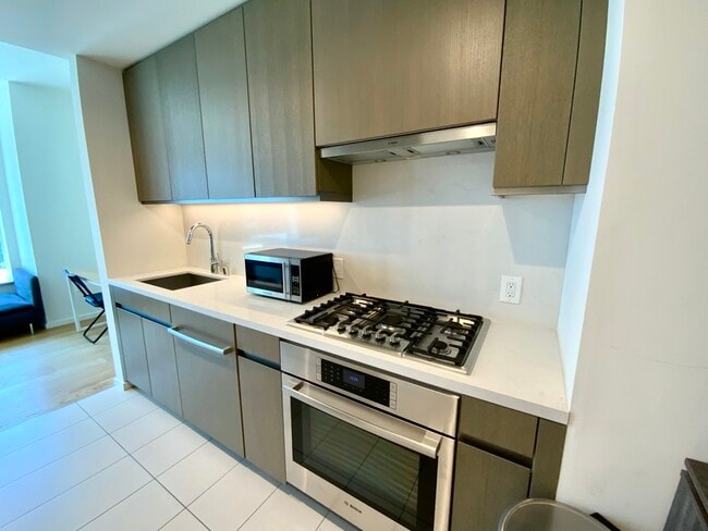 Building Photo - 889 Francisco St