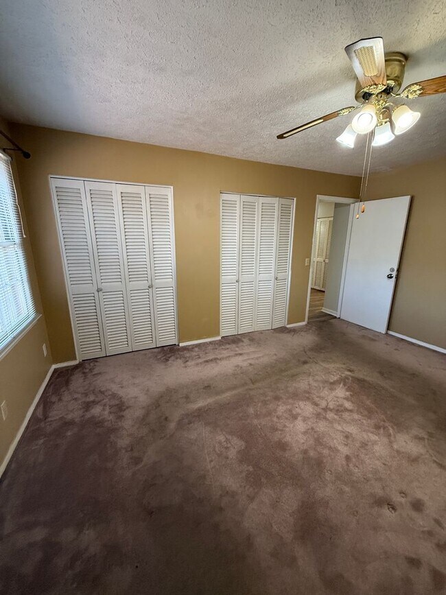 Building Photo - 706 Tibet Ave