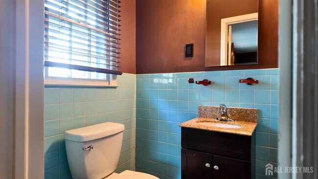 Building Photo - 221 Wyckoff Ave