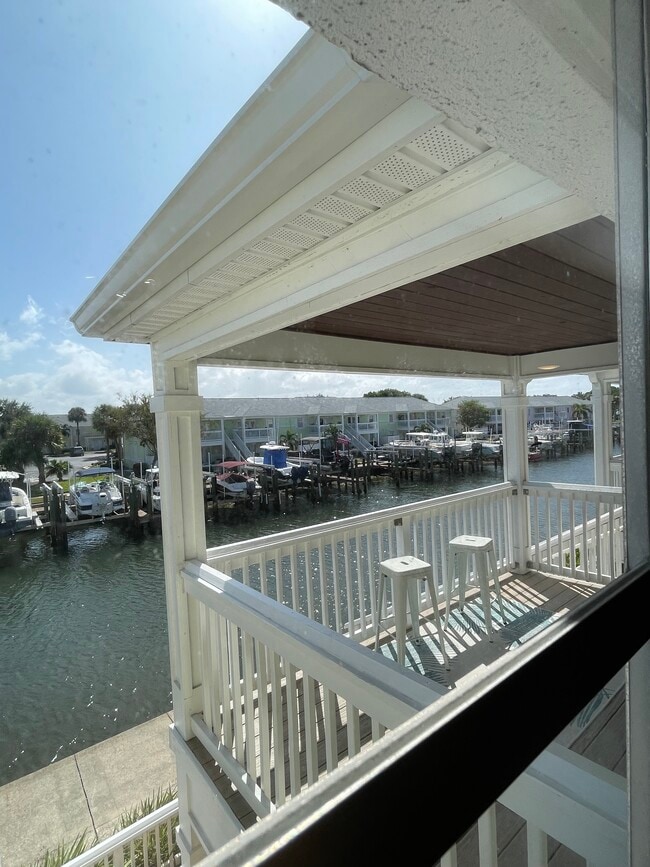 Building Photo - 5092 Beach Dr SE