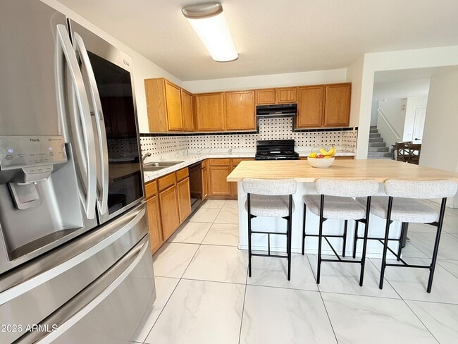 Building Photo - 3033 E Santa Rosa Dr