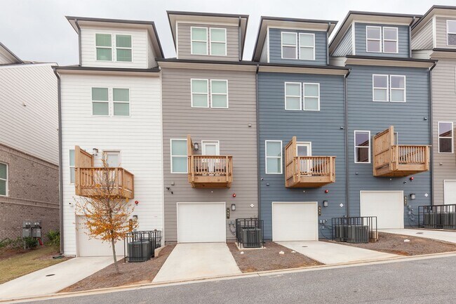 Building Photo - One Month Free Move In Special! Beautiful Grant Park Townhome Directly on the Atlanta BeltLine w/...