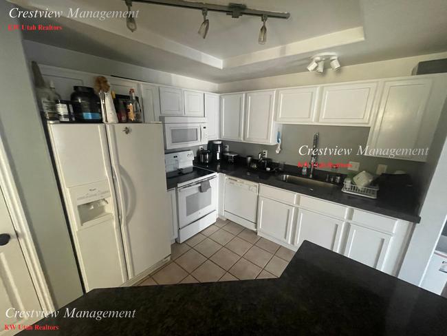 Building Photo - Beautiful 3-Bedroom Home in Daisyfield – Your Next Home Awaits