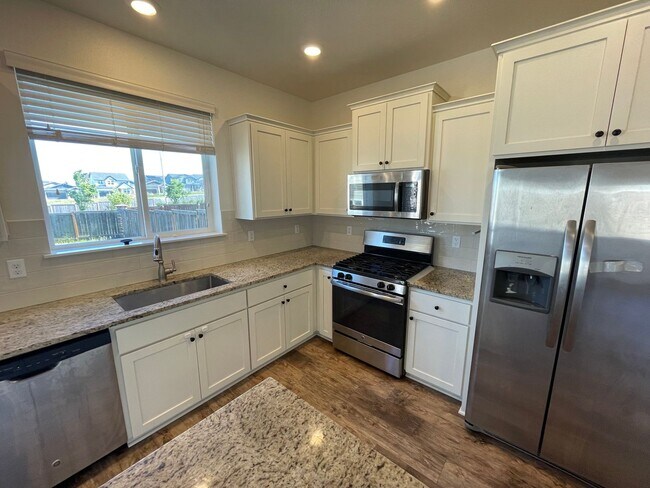 Building Photo - 4Bd/2.5Ba Gresham Home ~ Community Playgro...