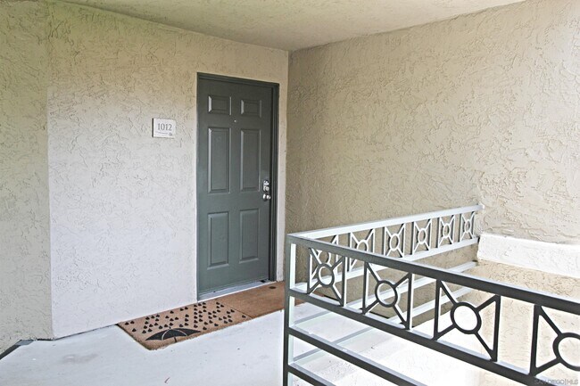 Building Photo - 7575 Charmant Dr