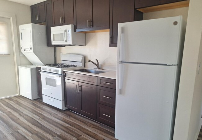 Building Photo - Clairemont Duplex