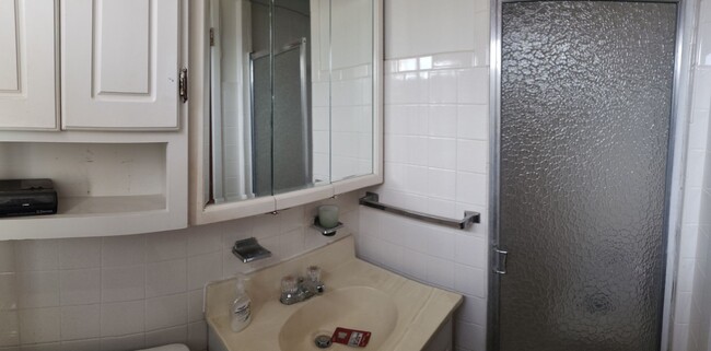 Building Photo - Eastwood Area Rental