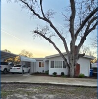 Building Photo - 3 bedroon 2 bath home