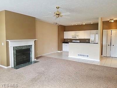 Building Photo - 256 E Marina Pkwy