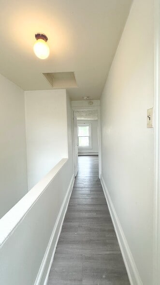 Building Photo - 730 Kohn St