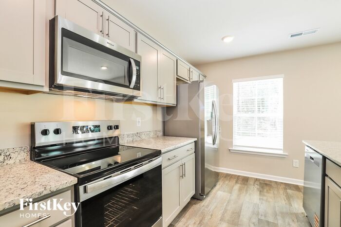 Building Photo - 137 Preston Oaks Dr