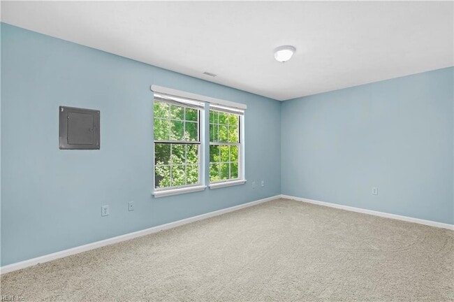 Building Photo - 6661 Cedar Lake Dr
